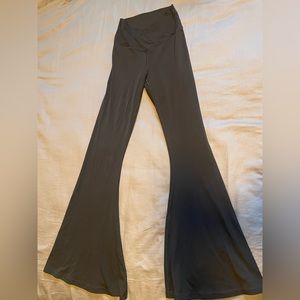 Aerie crossover flared leggings